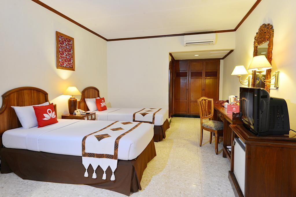 Zen Rooms Jogja Cendrawasih Pakualaman ภายนอก รูปภาพ