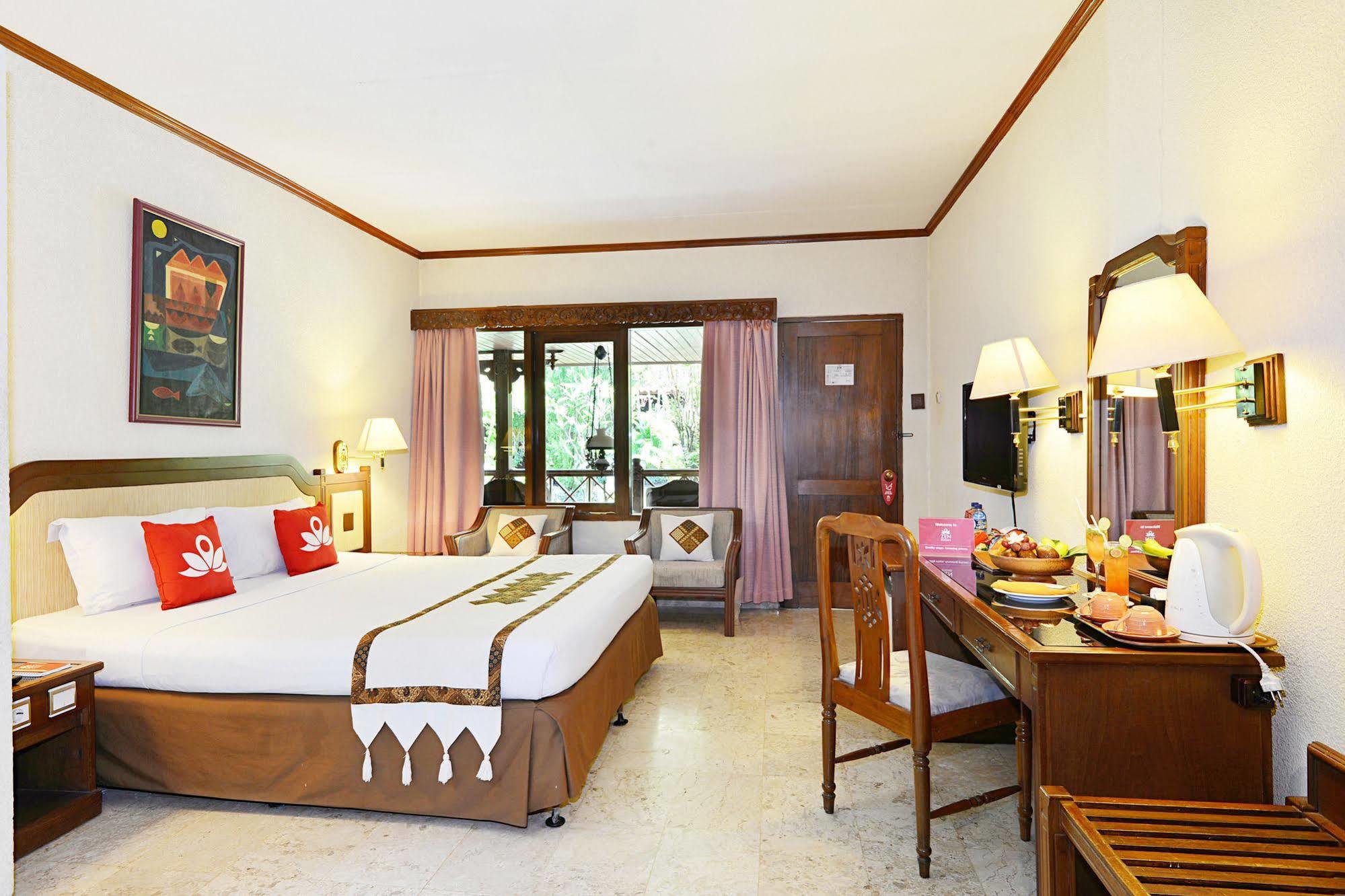Zen Rooms Jogja Cendrawasih Pakualaman ภายนอก รูปภาพ