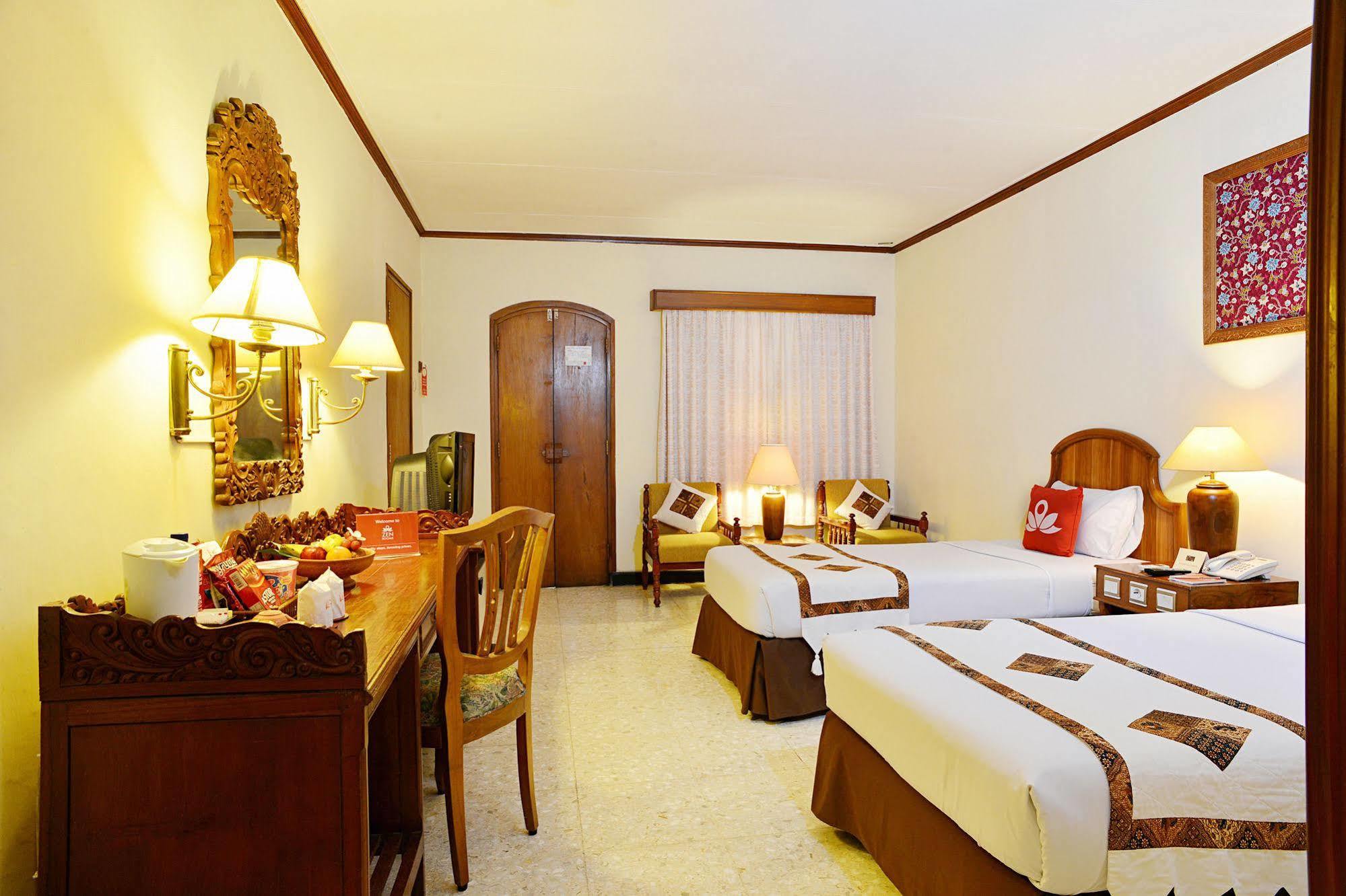 Zen Rooms Jogja Cendrawasih Pakualaman ภายนอก รูปภาพ