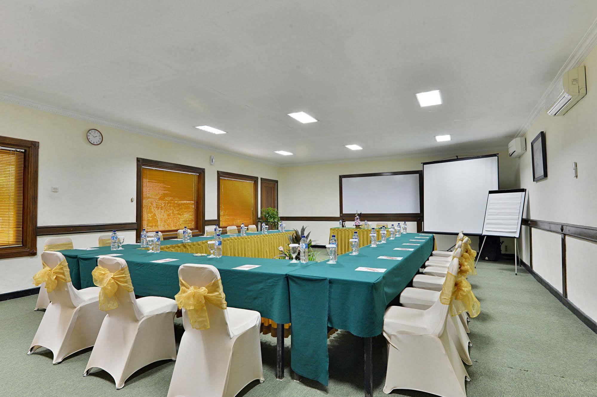 Zen Rooms Jogja Cendrawasih Pakualaman ภายนอก รูปภาพ