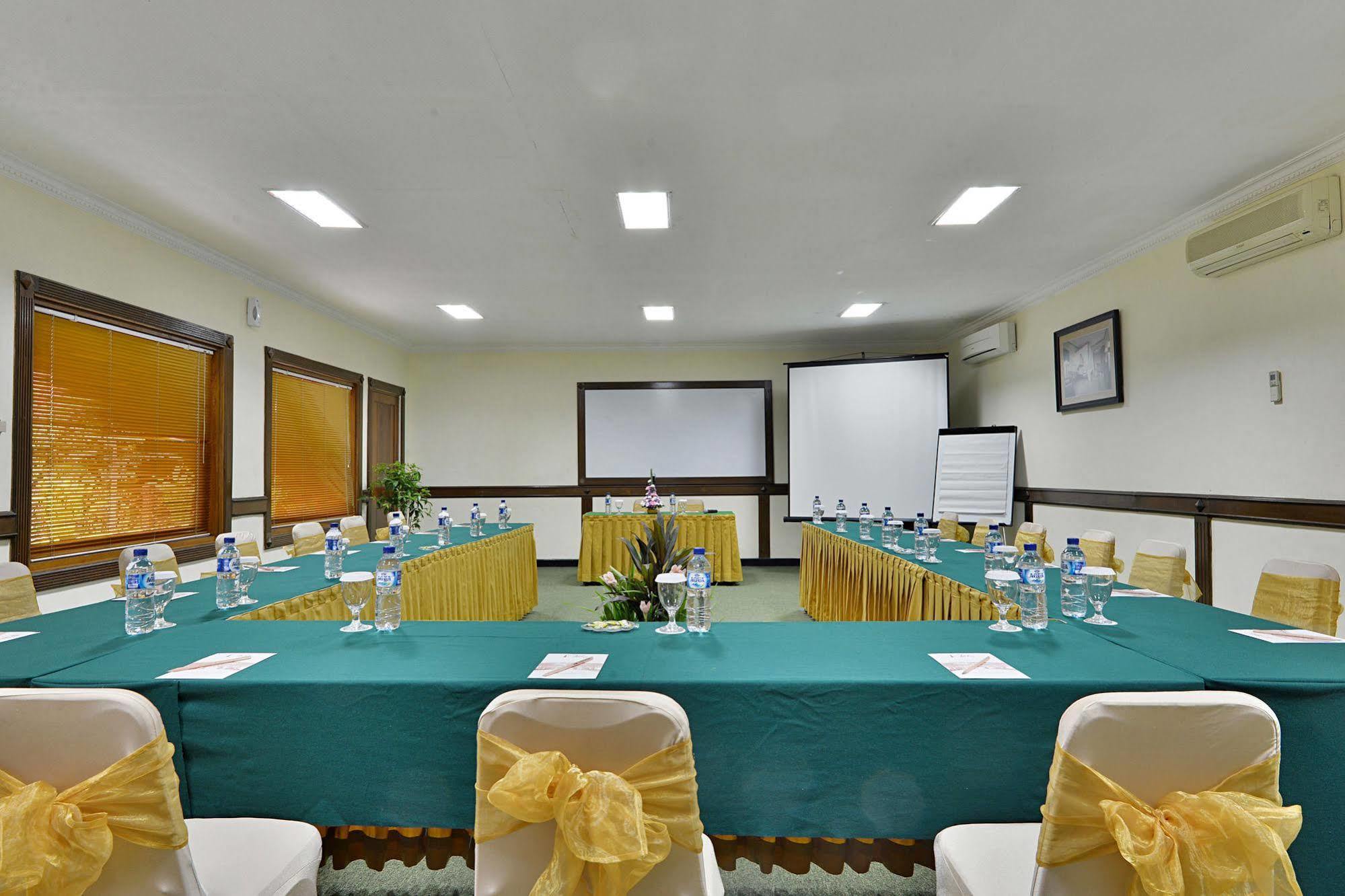 Zen Rooms Jogja Cendrawasih Pakualaman ภายนอก รูปภาพ